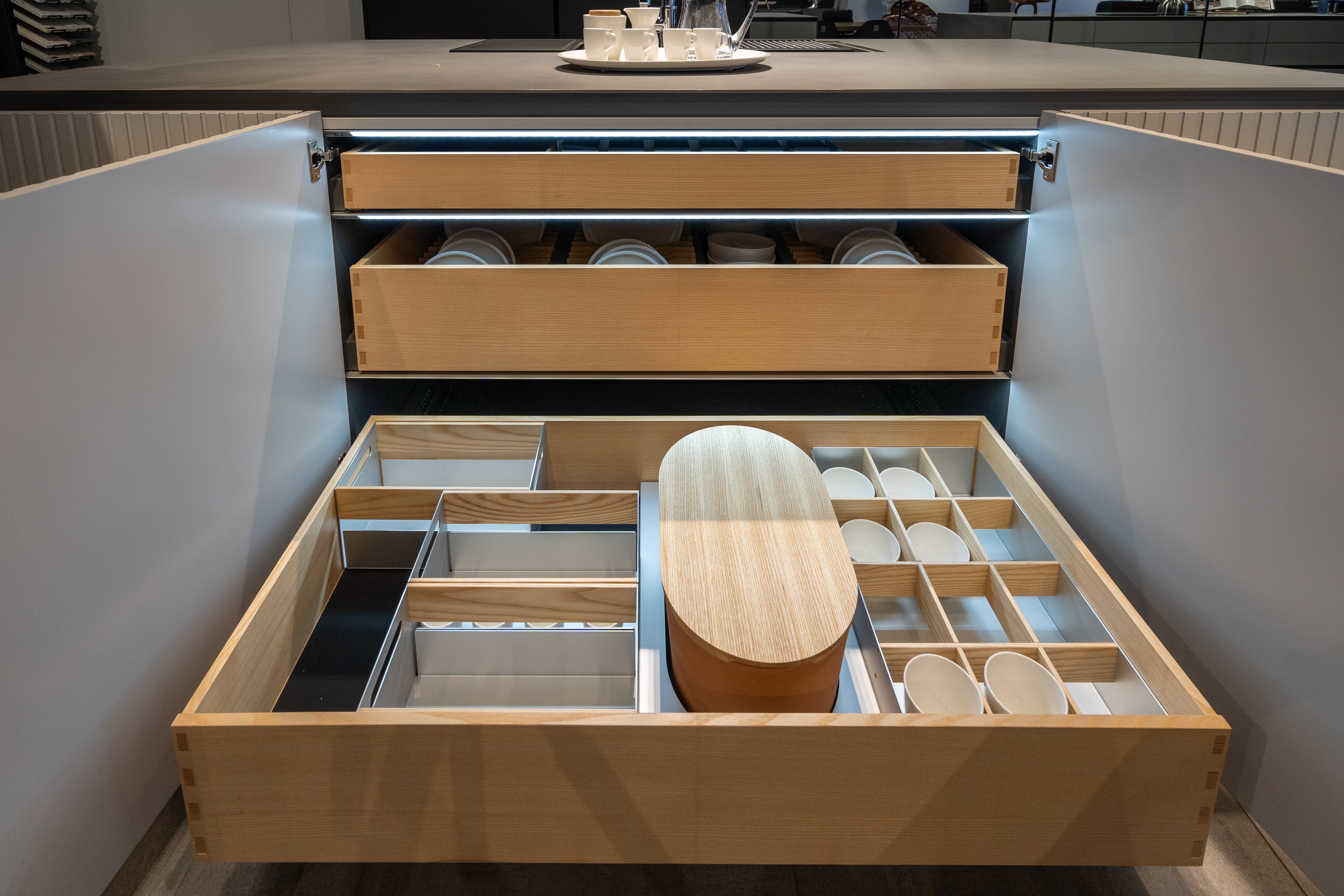 eggersmann Black & Grey Work's Glass Modern Kitchen with Sub-Zero & Wolf Appliances