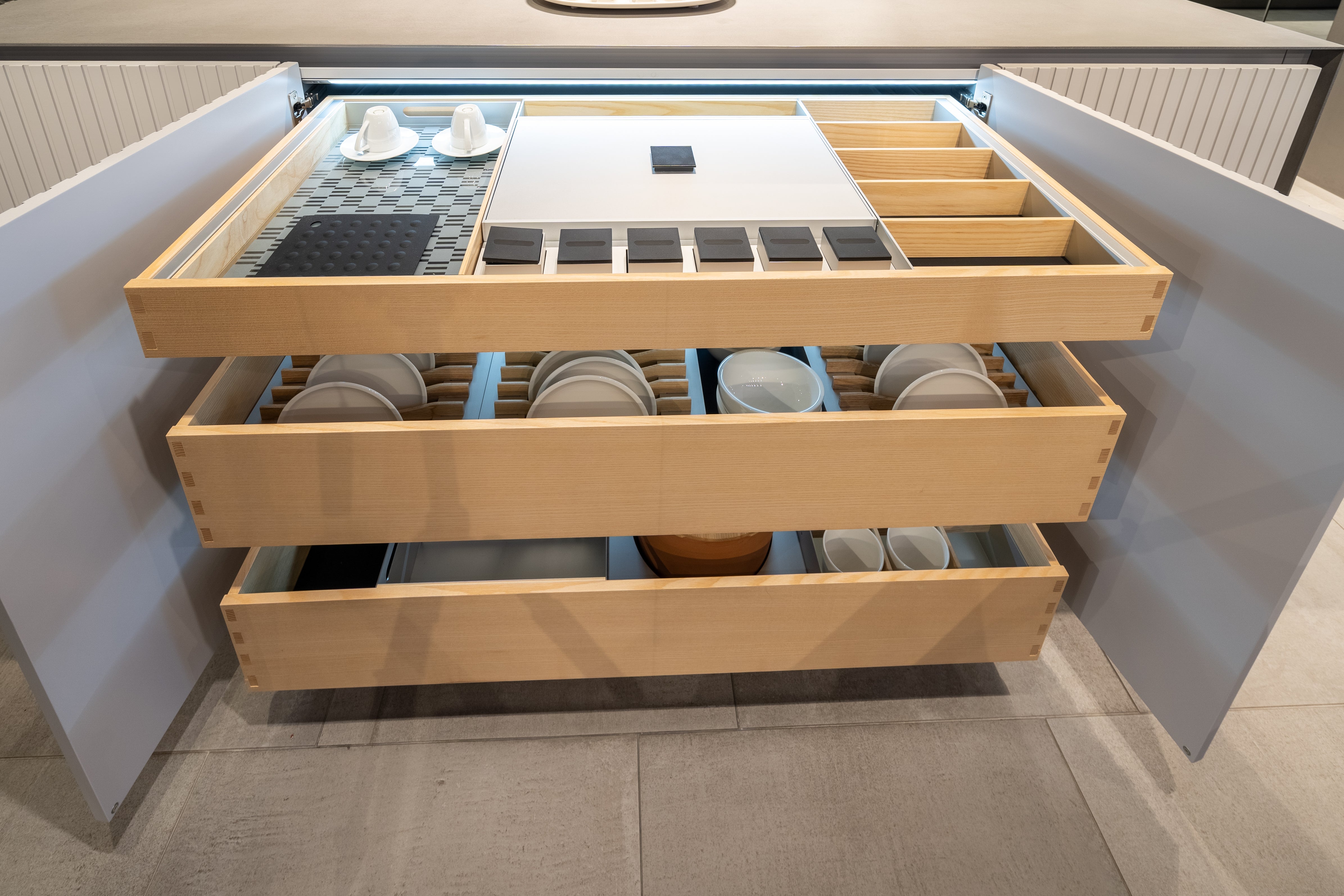 eggersmann Black & Grey Work's Glass Modern Kitchen with Sub-Zero & Wolf Appliances