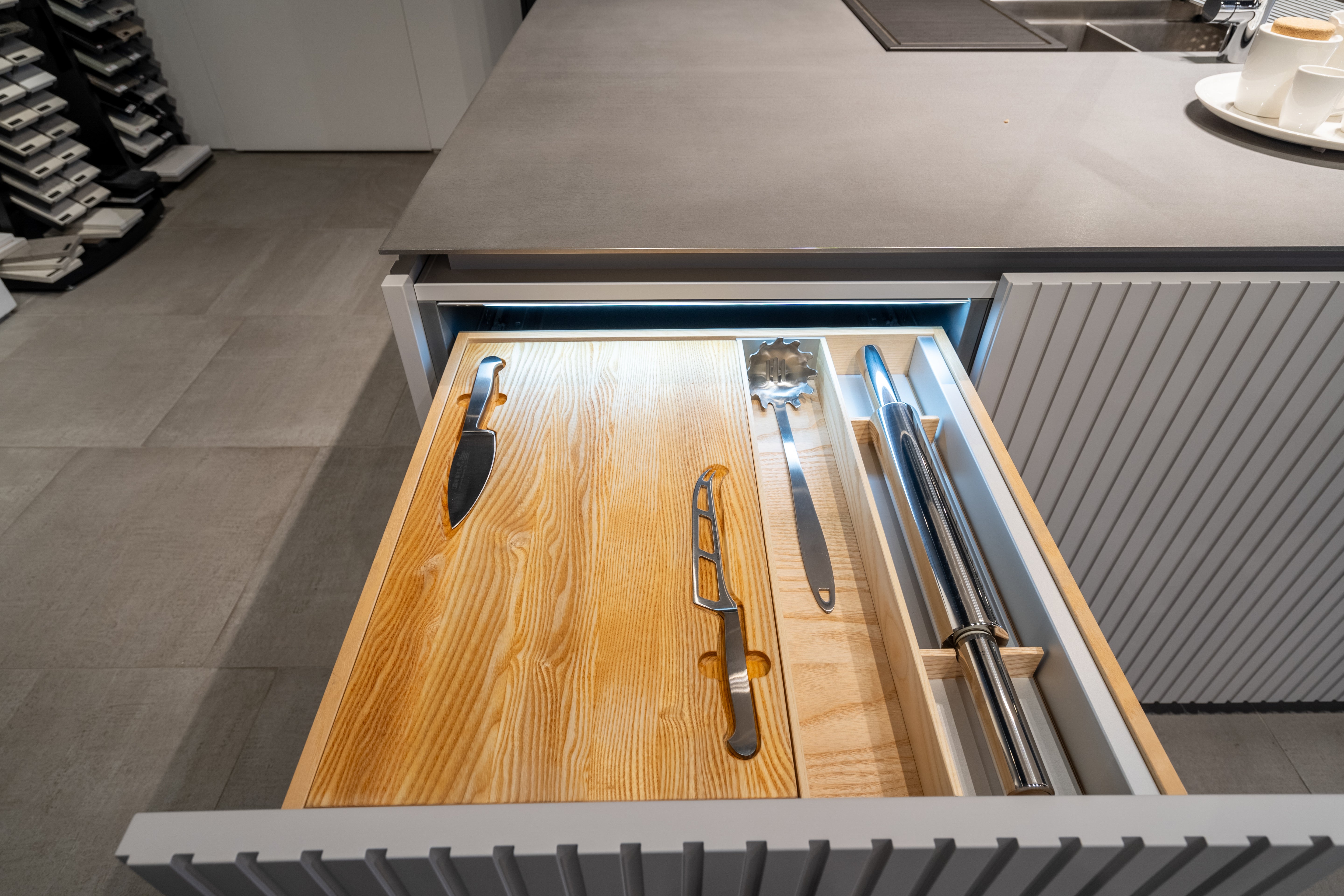 eggersmann Black & Grey Work's Glass Modern Kitchen with Sub-Zero & Wolf Appliances