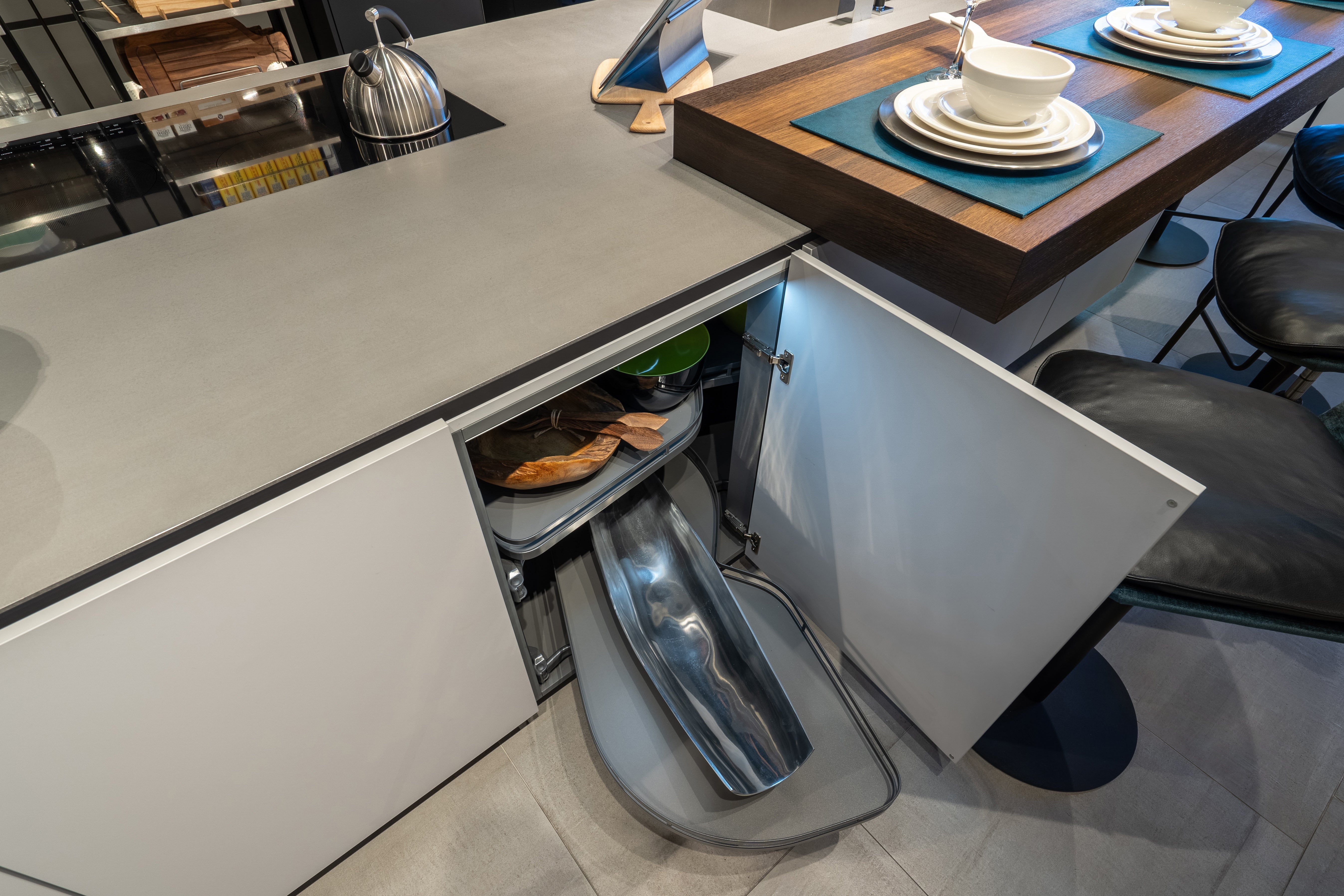 eggersmann Black & Grey Work's Glass Modern Kitchen with Sub-Zero & Wolf Appliances