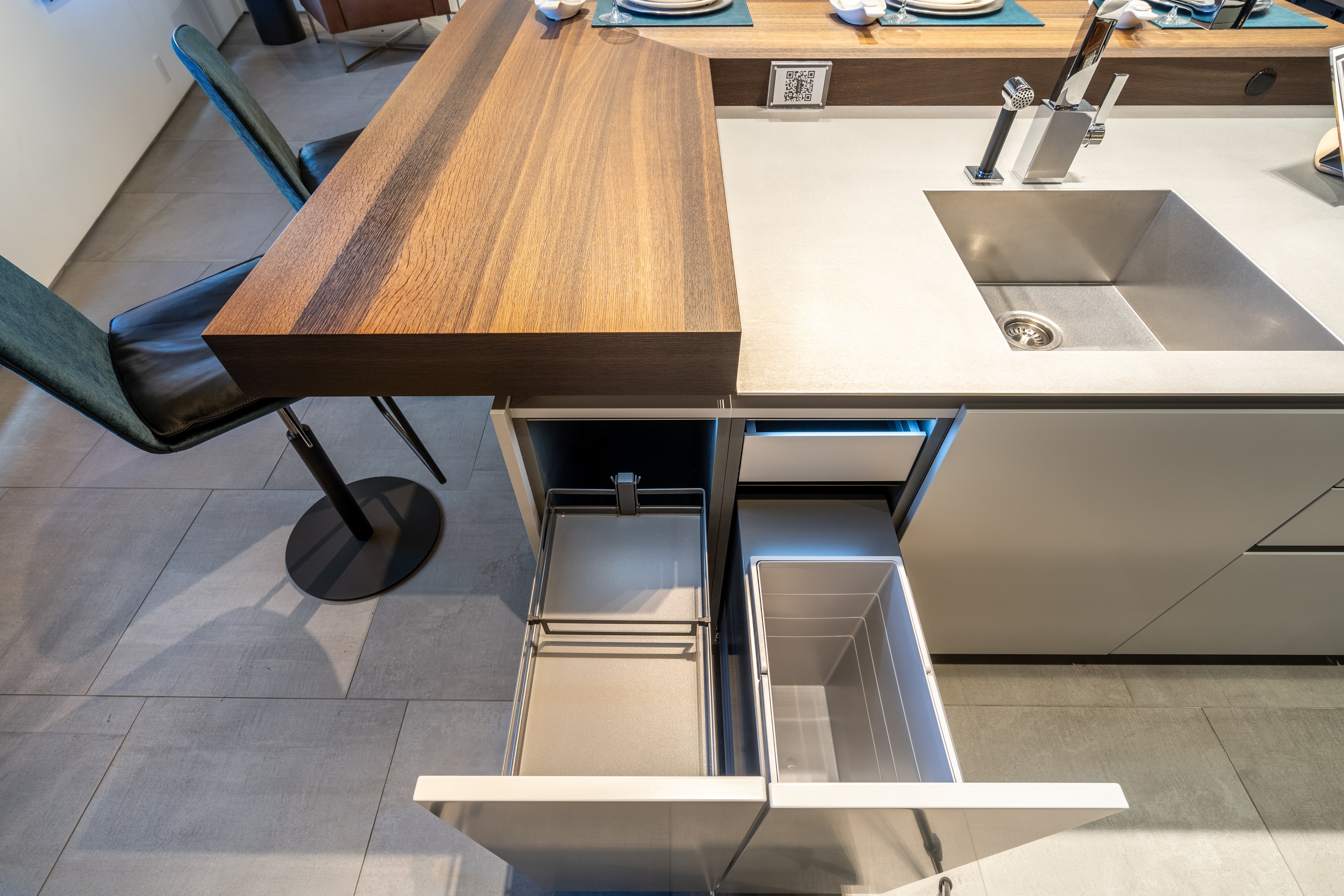 eggersmann Black & Grey Work's Glass Modern Kitchen with Sub-Zero & Wolf Appliances