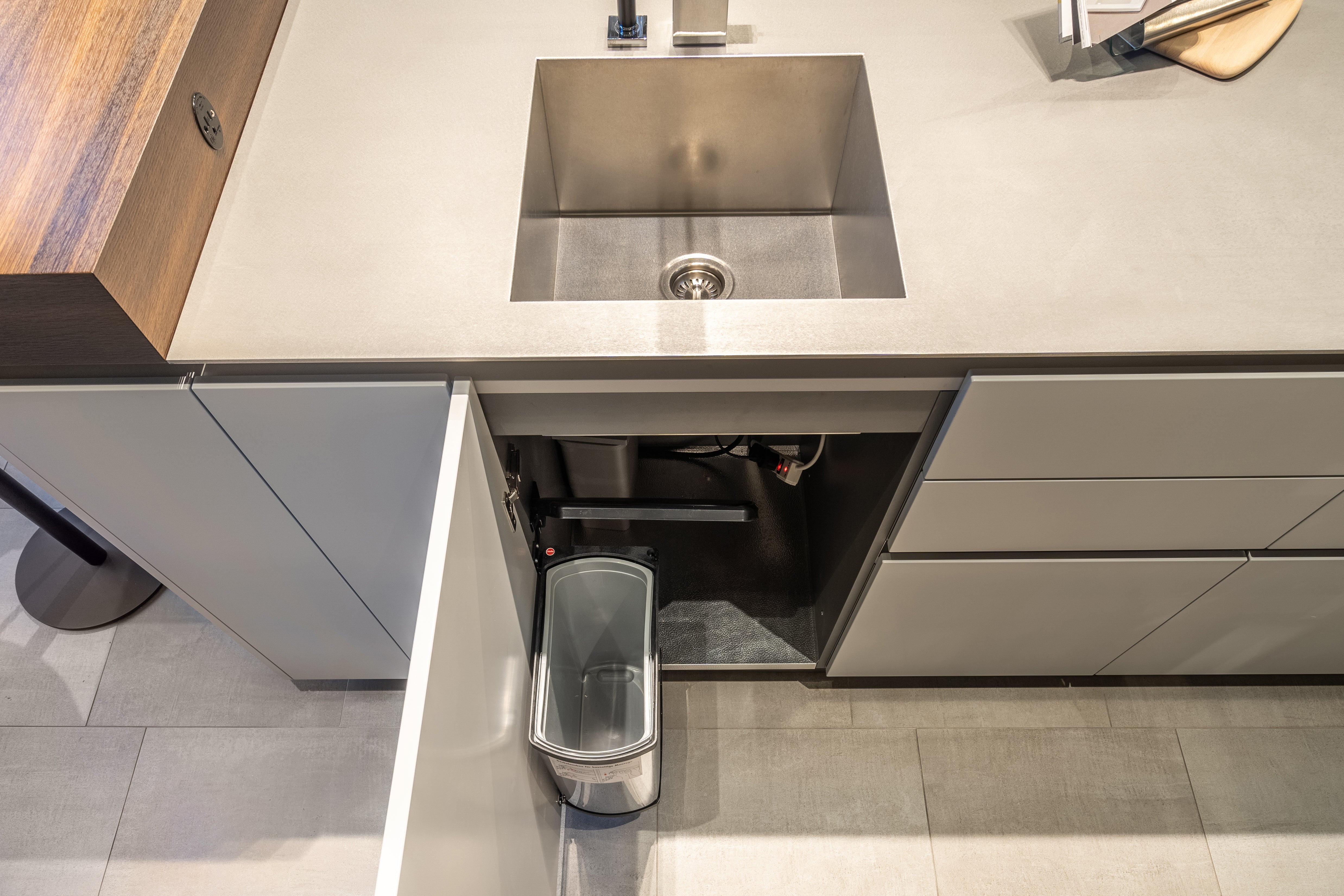 eggersmann Black & Grey Work's Glass Modern Kitchen with Sub-Zero & Wolf Appliances