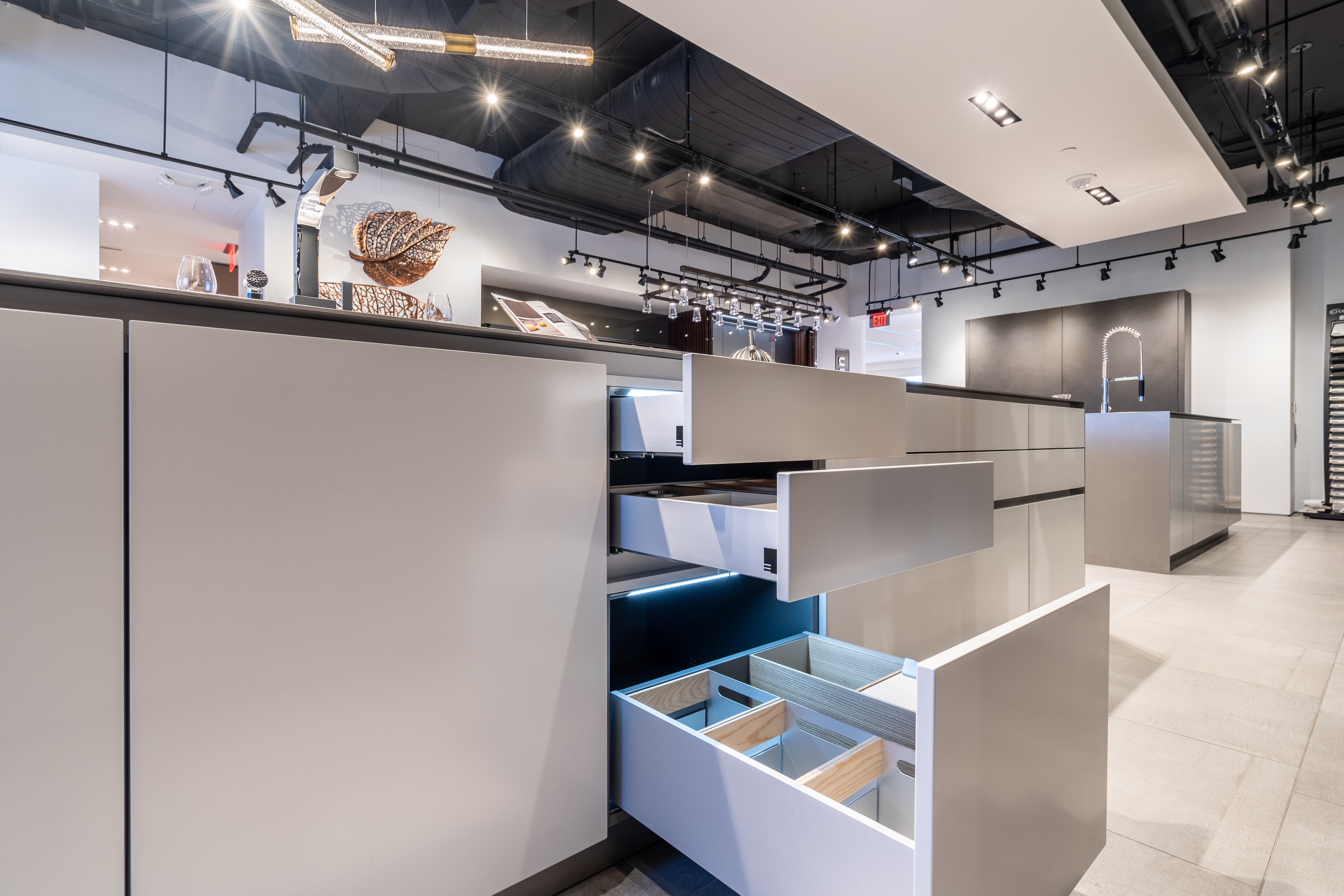 eggersmann Black & Grey Work's Glass Modern Kitchen with Sub-Zero & Wolf Appliances