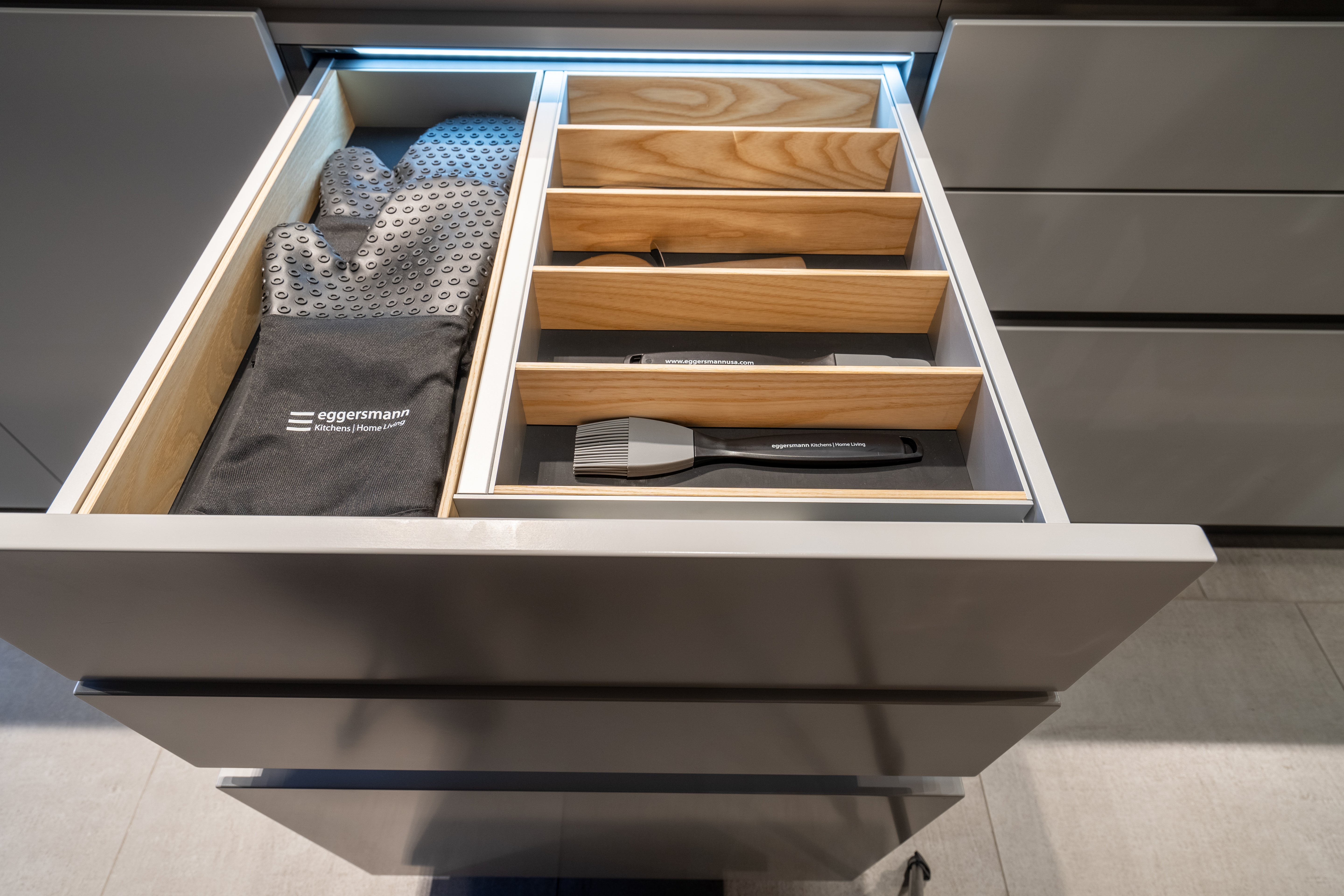 eggersmann Black & Grey Work's Glass Modern Kitchen with Sub-Zero & Wolf Appliances