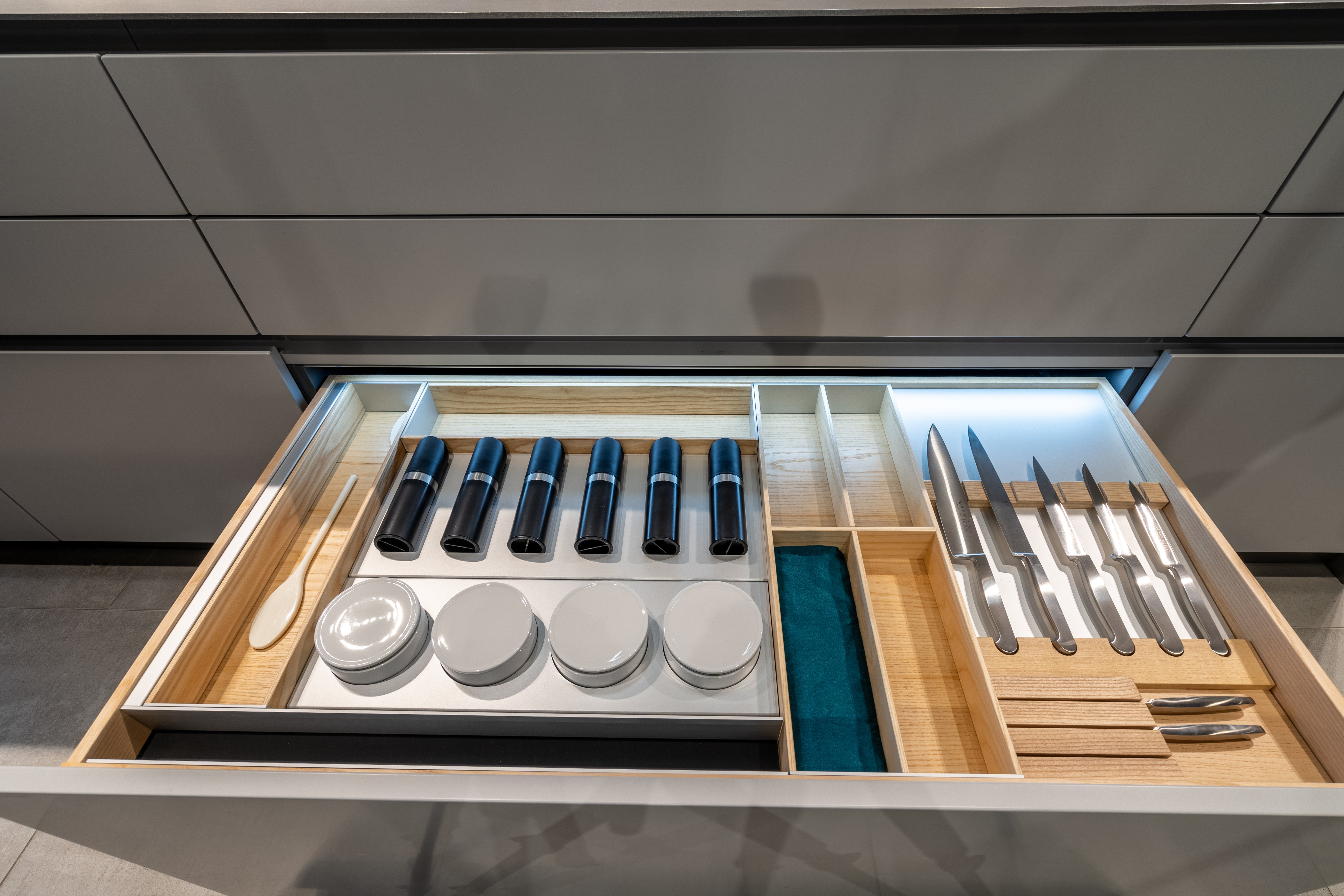 eggersmann Black & Grey Work's Glass Modern Kitchen with Sub-Zero & Wolf Appliances