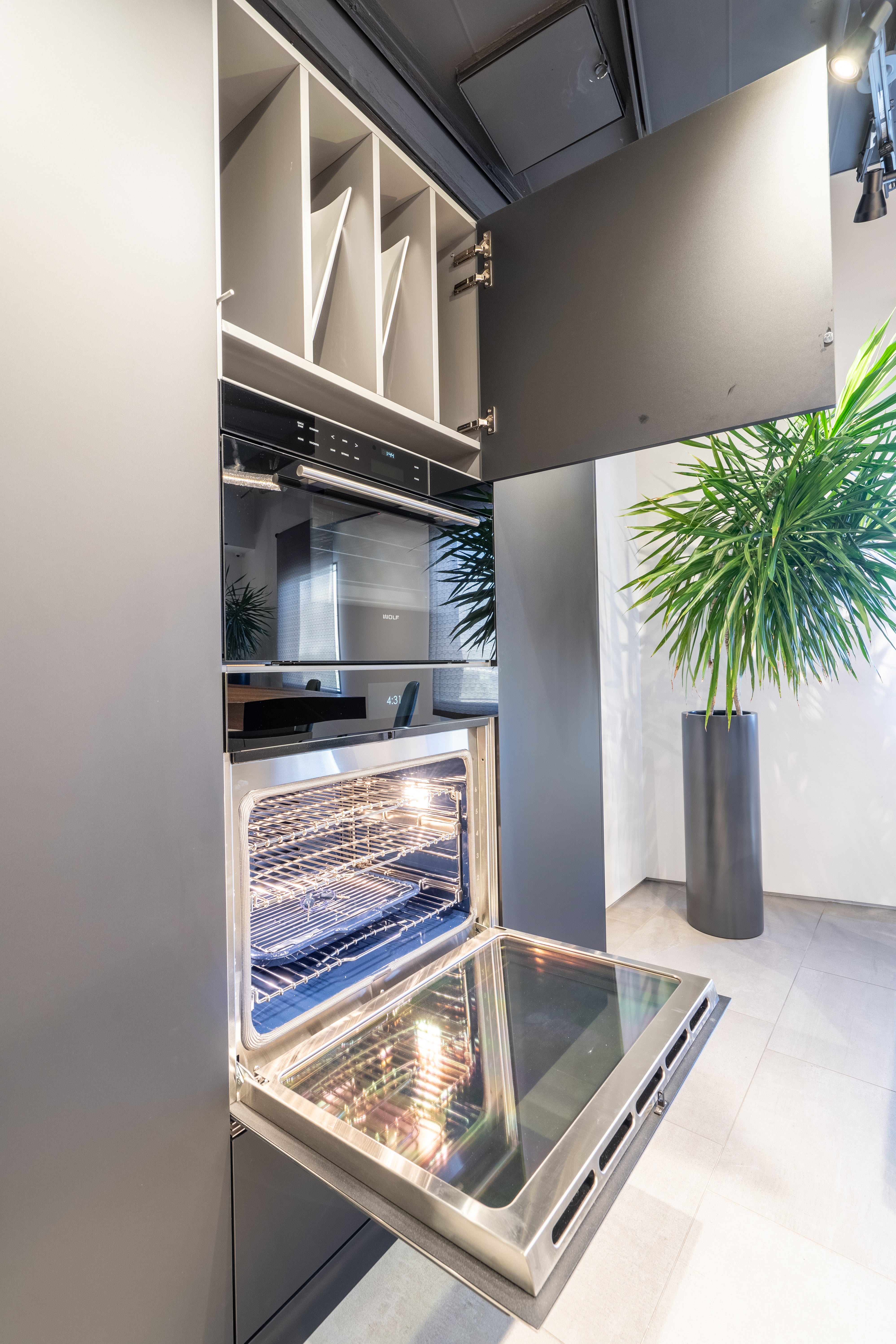 eggersmann Black & Grey Work's Glass Modern Kitchen with Sub-Zero & Wolf Appliances