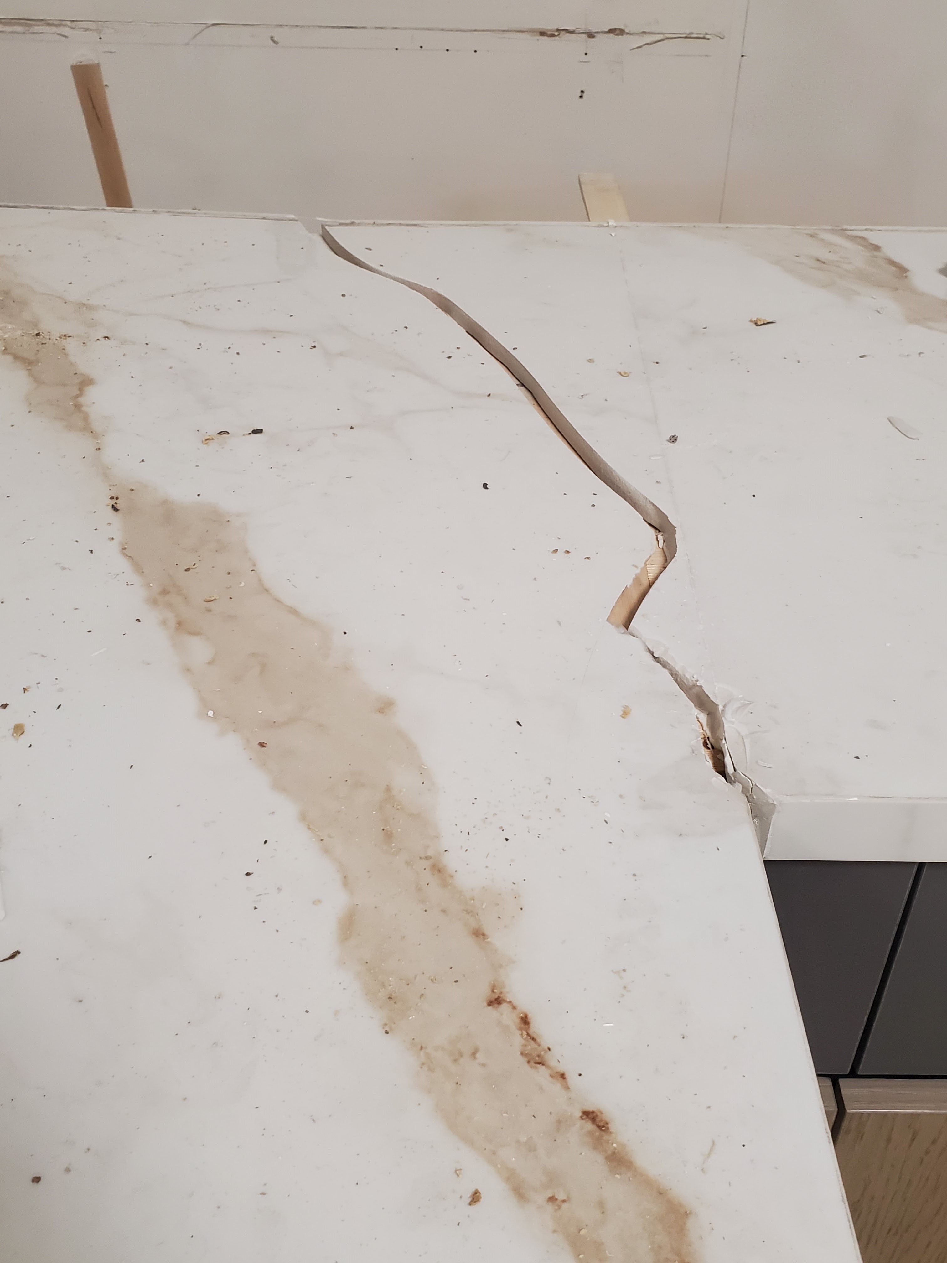 Lusso Bio-Space Glass & Wood Modern Showroom Display Kitchen