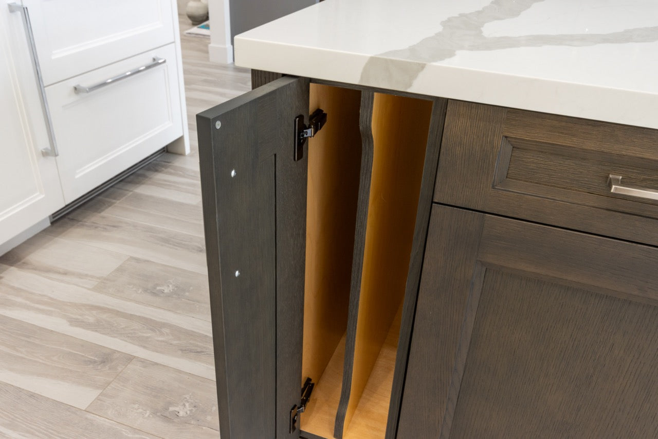 Irpinia Transitional White Kitchen | Quartz Island & Miele Appliances