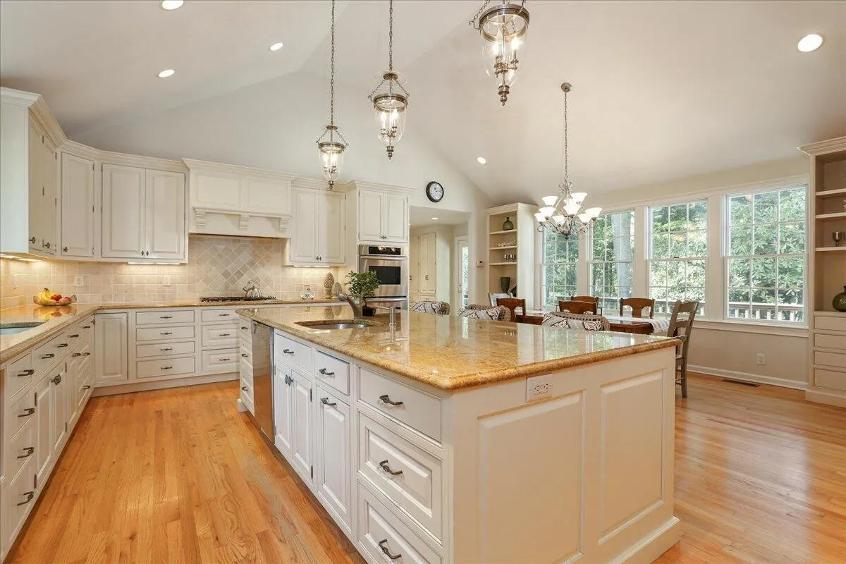 Glenwood Traditional Cream Kitchen with Island, Granite Countertops & Appliances