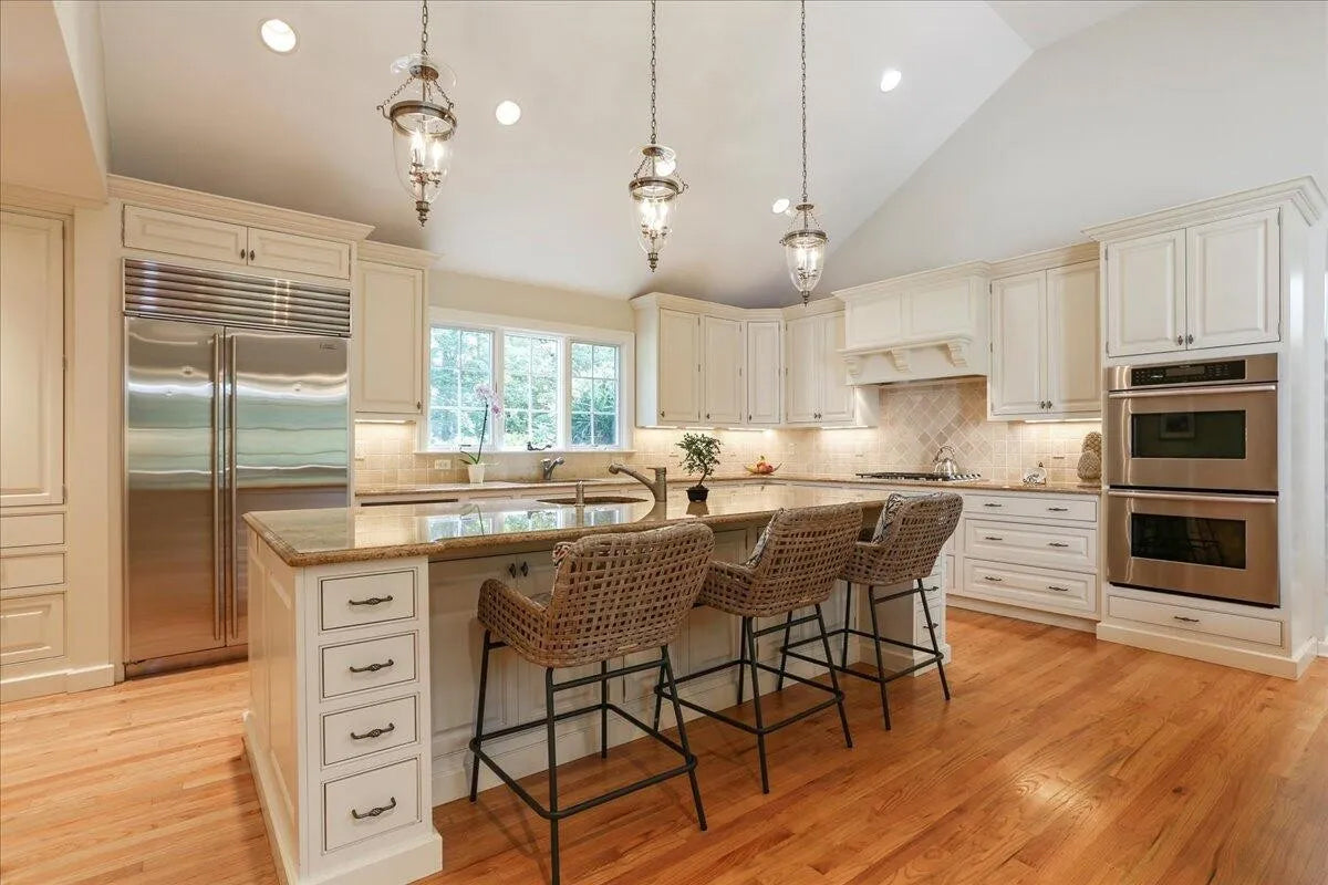 Glenwood Traditional Cream Kitchen with Island, Granite Countertops & Appliances