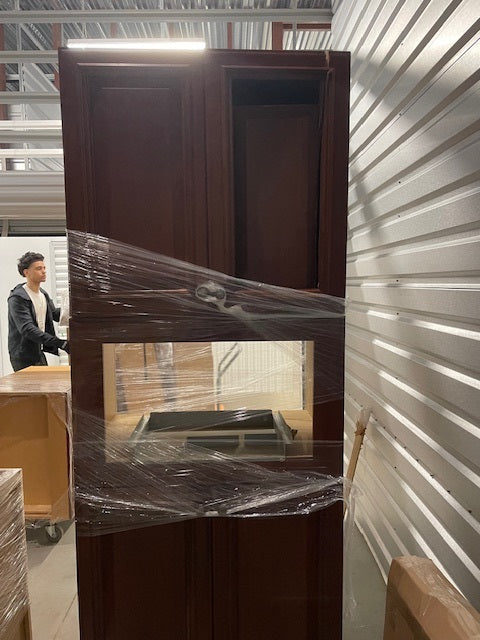 Wood-Mode Traditional Wooden Kitchen with Island, Granite Countertops & Luxe Appliances