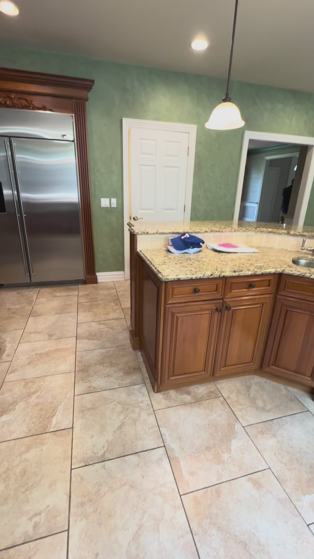 Load video: "The Oakridge" Traditional Classic Wooden Kitchen Suite
