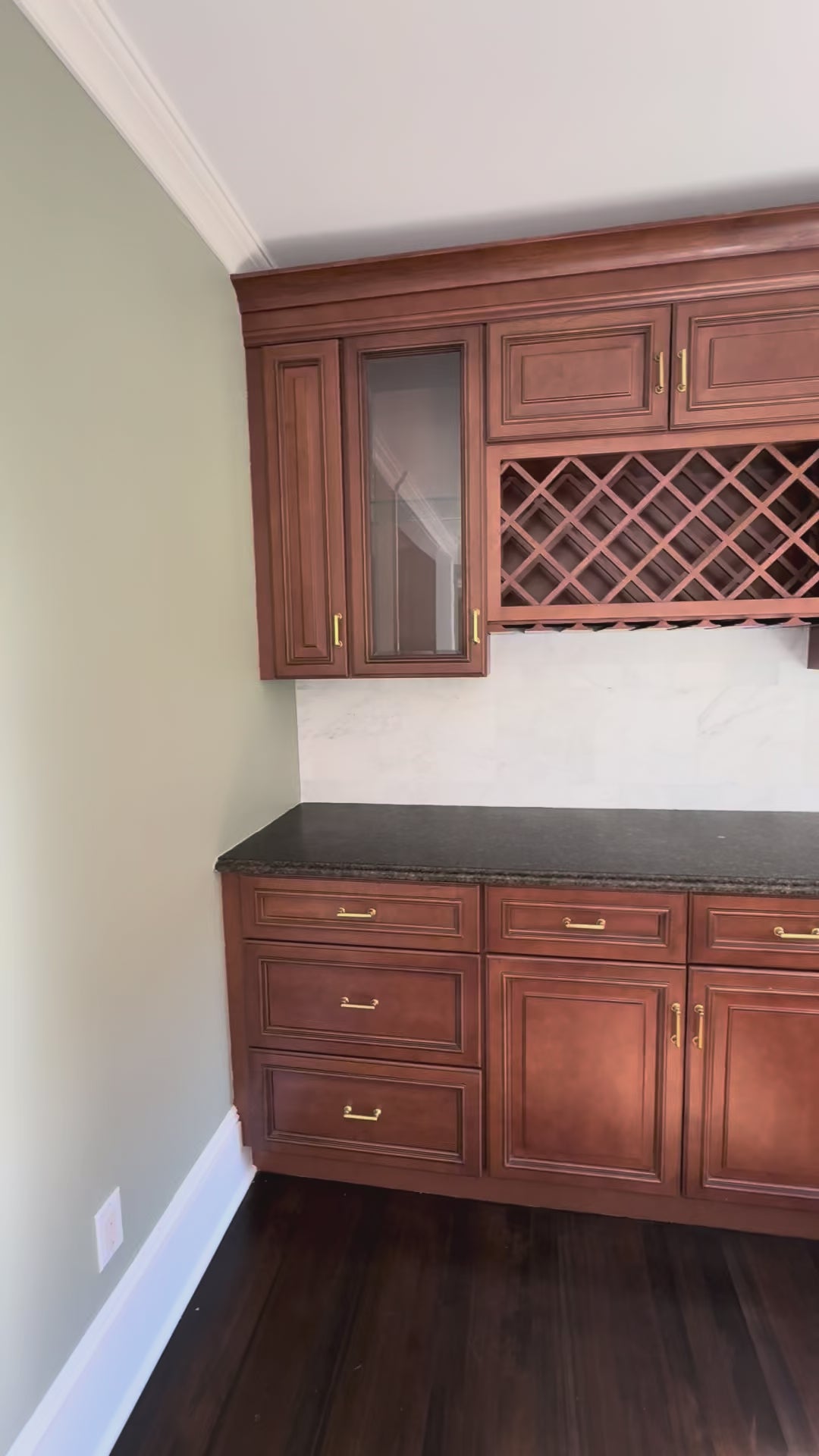 Load video: Fabuwood Natural Solid Wood Dry Bar Wall